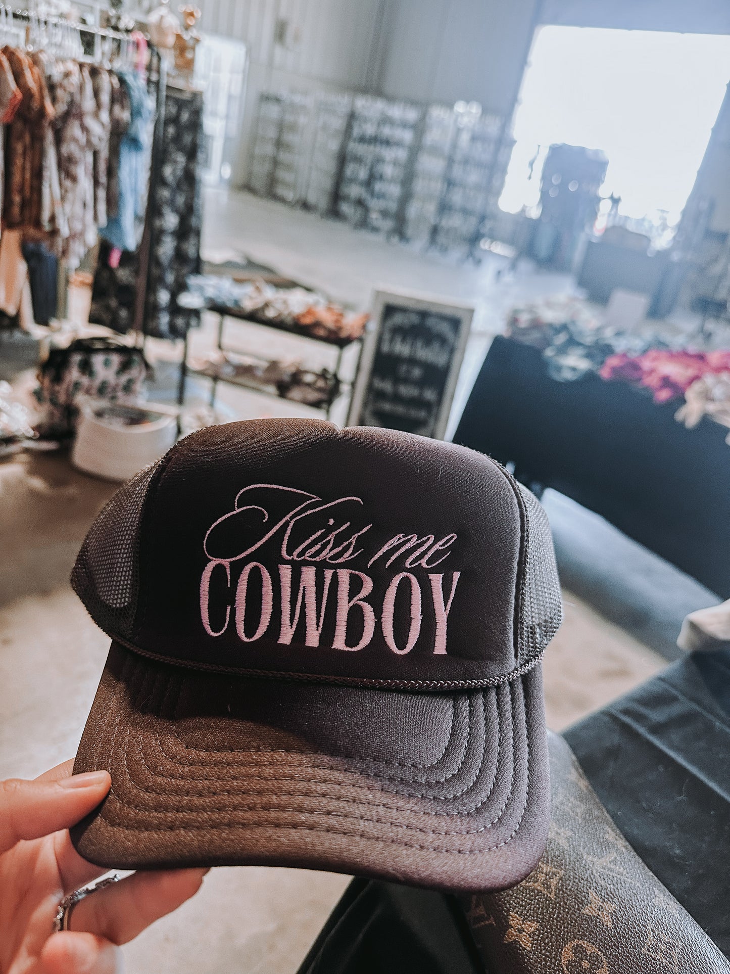 Kiss me cowboy cap