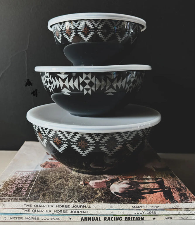 Western mixing bowls